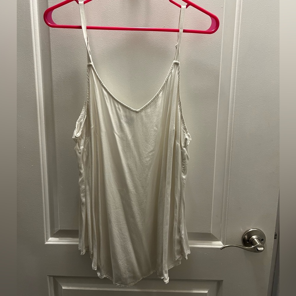 Torrid cami blouse, white, excellent condition, size 1.